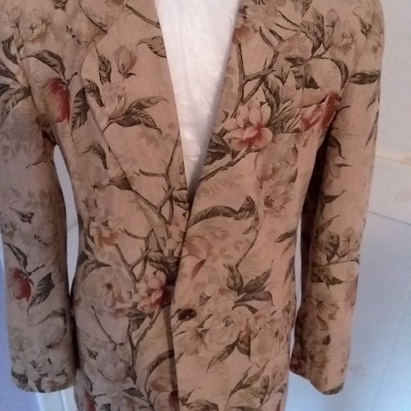 Ladies Jacket - Picture 4 of 4